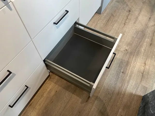 Häcker - showroomkeuken - afbeelding 42 van  48