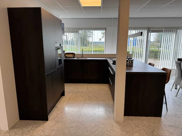Hacker - showroomkeuken - afbeelding 12 van  43