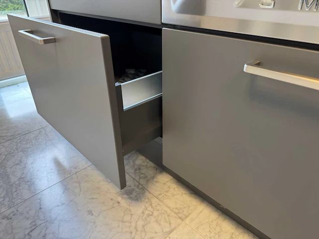 Häcker - showroomkeuken - afbeelding 33 van  36