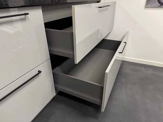 Häcker - showroomkeuken - afbeelding 33 van  43