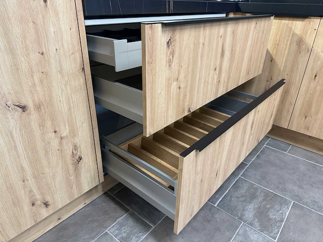Häcker - showroomkeuken - afbeelding 16 van  36