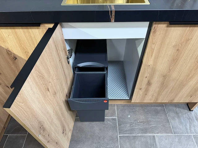 Häcker - showroomkeuken - afbeelding 22 van  36