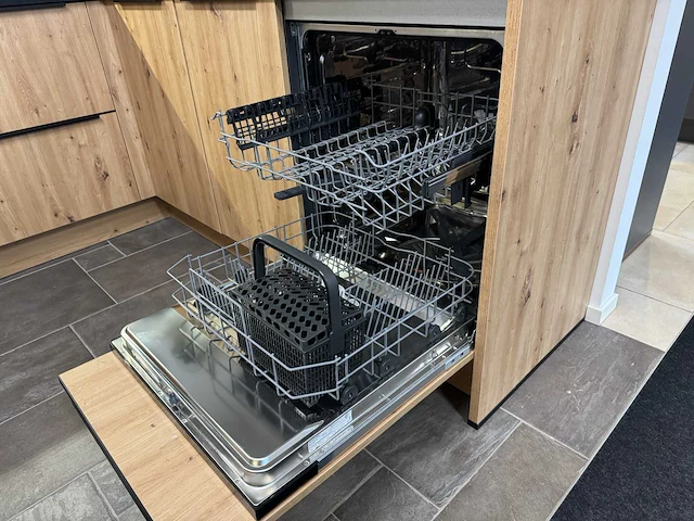 Häcker - showroomkeuken - afbeelding 25 van  36