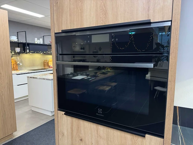 Häcker - showroomkeuken - afbeelding 3 van  36