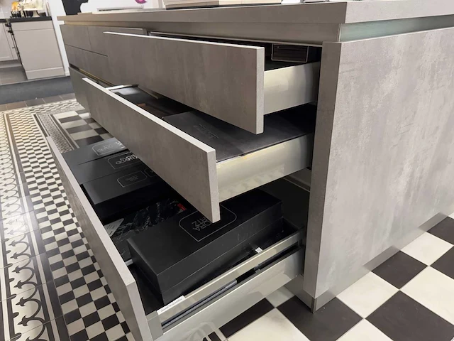 Häcker - showroomkeuken - afbeelding 14 van  22