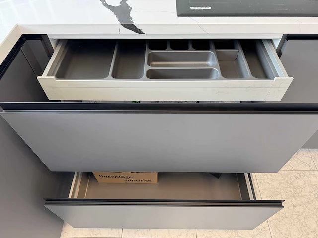 Häcker - showroomkeuken - afbeelding 10 van  32