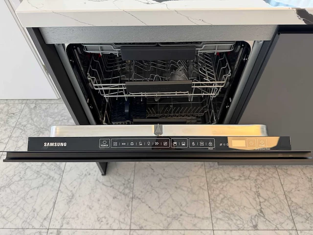 Häcker - showroomkeuken - afbeelding 3 van  32