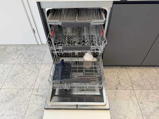 Häcker - showroomkeuken - afbeelding 4 van  32