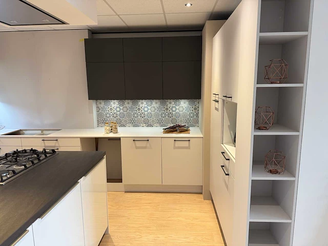 Häcker - showroomkeuken - afbeelding 12 van  36