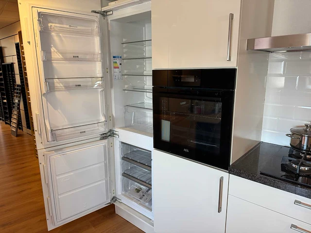 Häcker - showroomkeuken - afbeelding 12 van  46