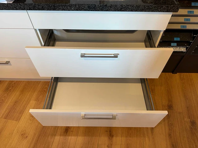 Häcker - showroomkeuken - afbeelding 25 van  46