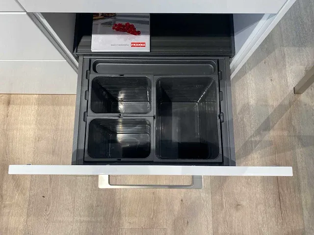 Häcker - systemat - showroomkeuken - afbeelding 12 van  46