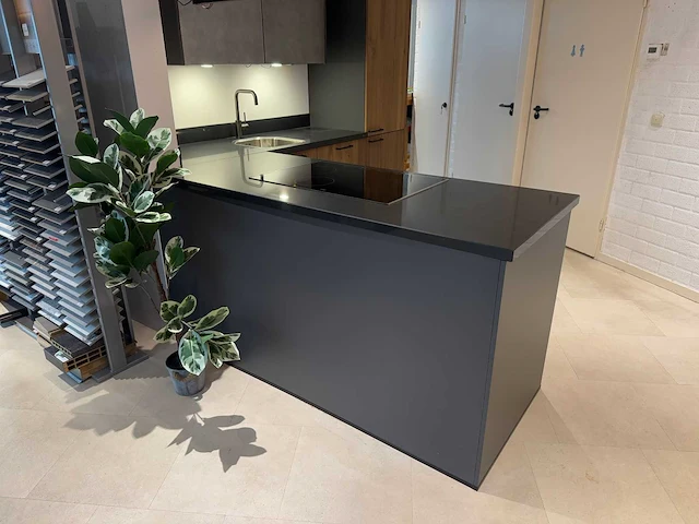 Häcker - systemat - showroomkeuken - afbeelding 19 van  28