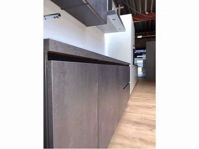 Häcker concept 130 - comet geplamuurde beton grafiet - keukenopstelling - afbeelding 20 van  23