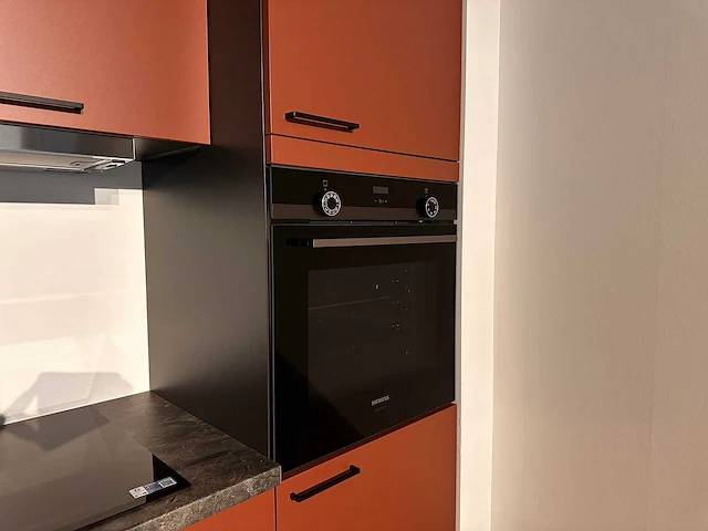 Häcker concept130 scala amarant mat rechte keuken - afbeelding 25 van  30