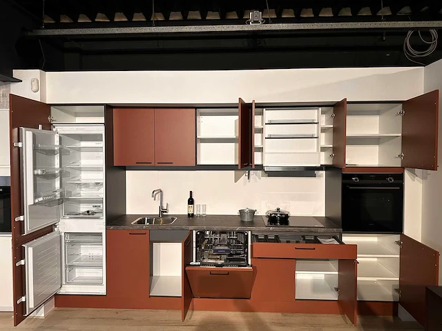 Häcker concept130 scala amarant mat rechte keuken - afbeelding 28 van  30