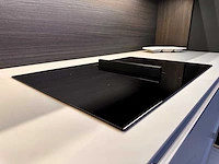 Häcker concept130 topsoft mat zwart eiland keukenopstelling - afbeelding 2 van  31