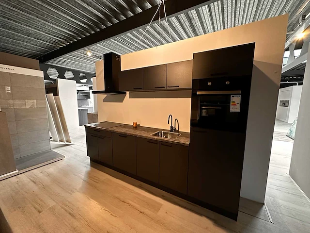 Häcker concept130 uno grafiet mat rechte keukenopstelling - afbeelding 3 van  22