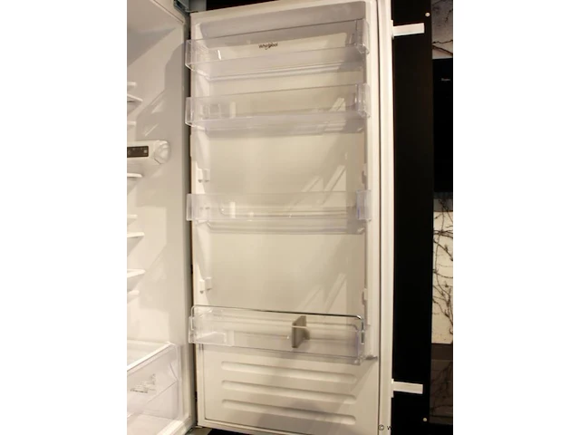 Häcker eilandkeuken met apparatenwand met apparatenwand en spoelwand - afbeelding 60 van  64