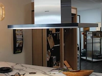 Häcker eilandkeuken met apparatenwand - afbeelding 13 van  34