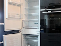 Häcker eilandkeuken met apparatenwand - afbeelding 17 van  34