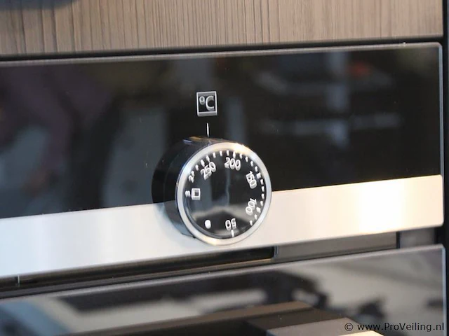 Häcker eilandkeuken met apparatenwand - afbeelding 26 van  34