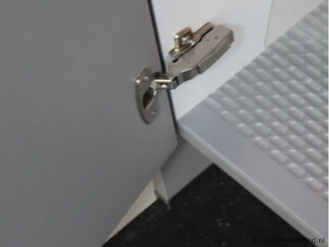 Häcker eilandkeuken met apparatenwand - afbeelding 33 van  34