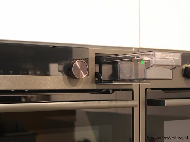 Häcker eilandkeuken met apparatenwand - afbeelding 21 van  41