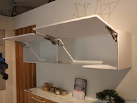 Häcker eilandkeuken met apparatenwand - afbeelding 30 van  41