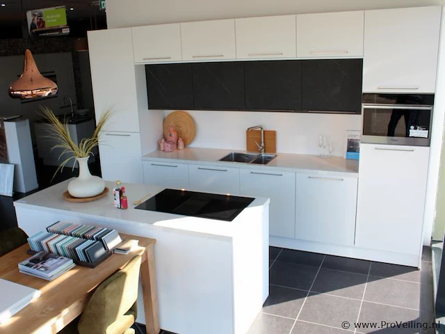 Häcker eilandkeuken met spoelwand - afbeelding 12 van  37