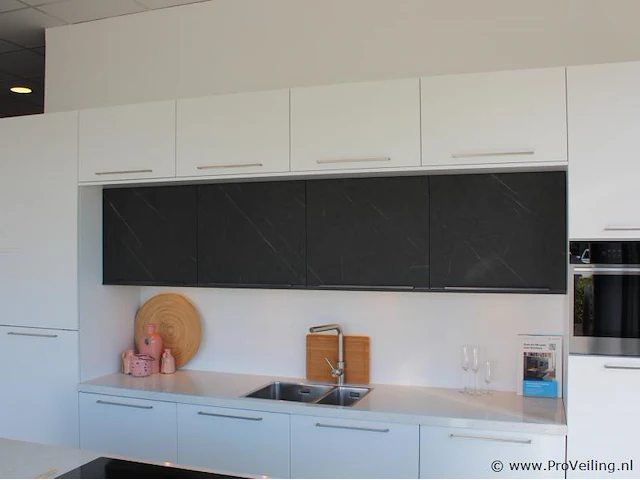 Häcker eilandkeuken met spoelwand - afbeelding 24 van  37