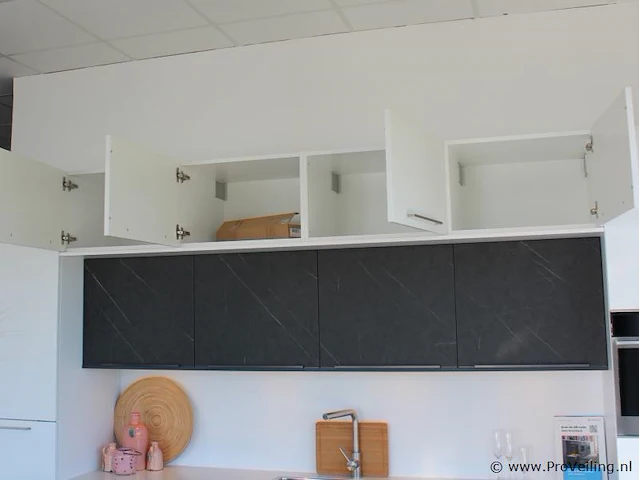 Häcker eilandkeuken met spoelwand - afbeelding 25 van  37