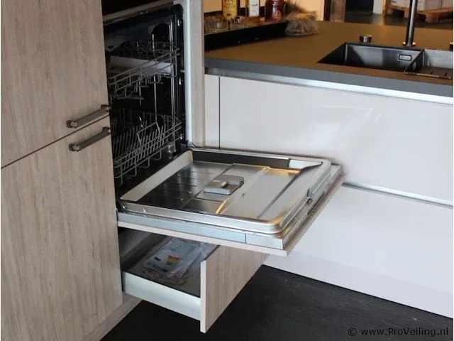 Häcker eilandkeuken - afbeelding 3 van  38