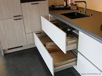 Häcker eilandkeuken - afbeelding 10 van  38