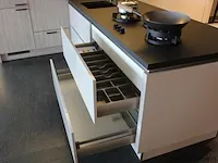 Häcker eilandkeuken - afbeelding 18 van  38
