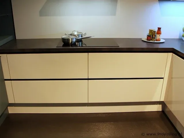 Häcker eilandkeuken - afbeelding 15 van  49