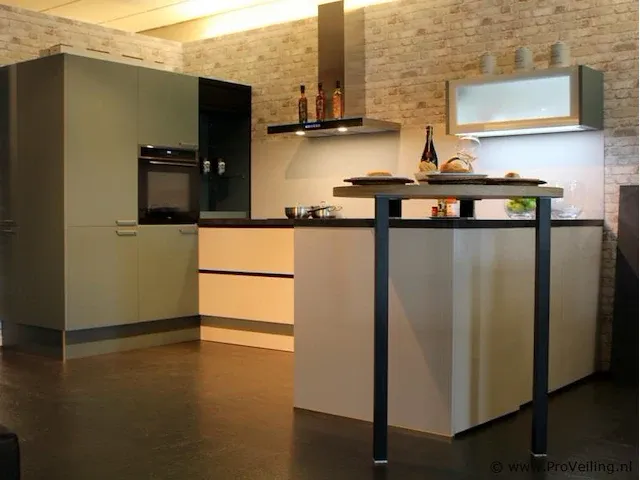 Häcker eilandkeuken - afbeelding 12 van  49