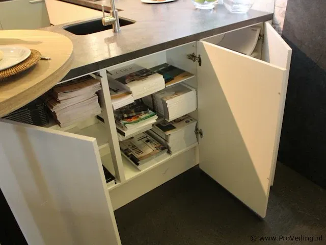 Häcker eilandkeuken - afbeelding 38 van  49