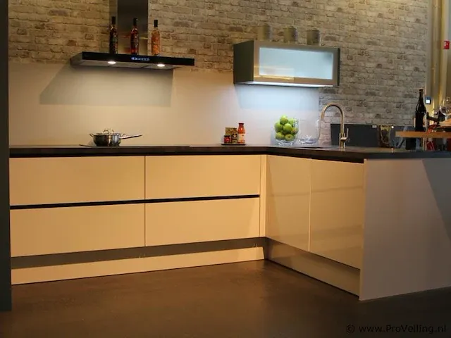 Häcker eilandkeuken - afbeelding 34 van  49