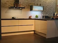 Häcker eilandkeuken - afbeelding 34 van  49