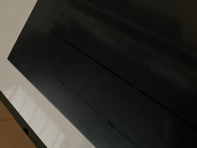 Häcker exclusieve eiland keuken met wand opstelling en kookplaat met afzuiging - afbeelding 44 van  50