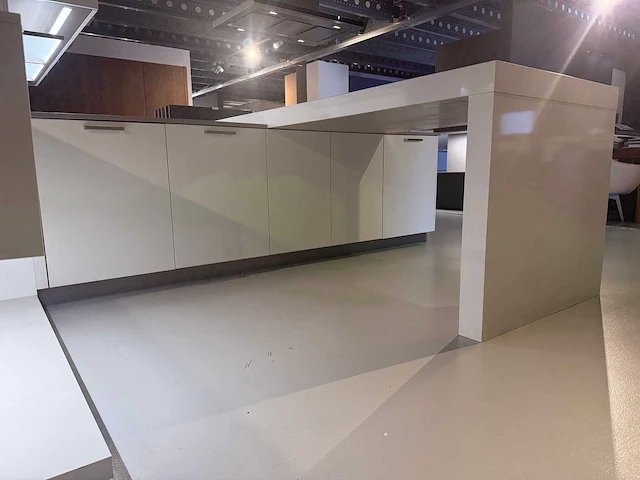 Häcker systemat - av 105 wit ultra mat - showroom - afbeelding 2 van  32