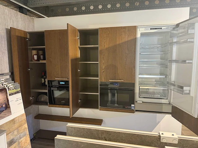 Häcker systemat - av 105 wit ultra mat - showroom - afbeelding 16 van  32