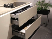 Häcker systemat hoekkeuken / apparatenwand - afbeelding 25 van  46