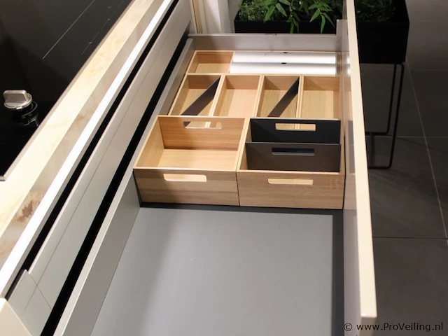 Häcker systemat hoekkeuken / apparatenwand - afbeelding 26 van  46