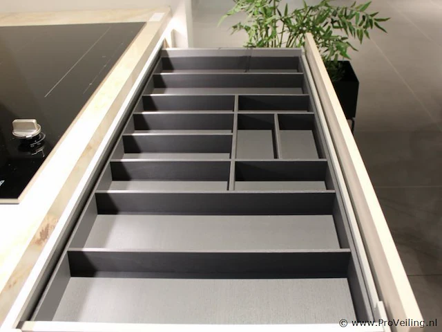 Häcker systemat hoekkeuken / apparatenwand - afbeelding 28 van  46