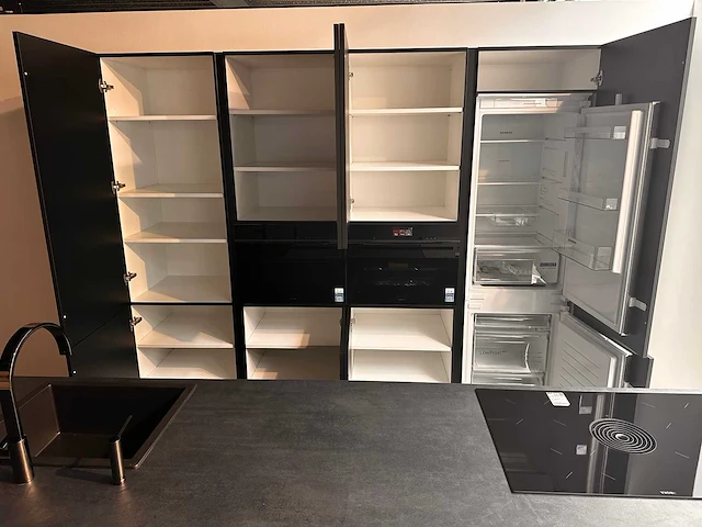 Häcker topsoft mat zwart eiland keuken - afbeelding 2 van  30