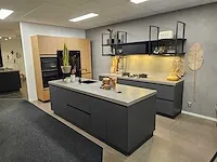 Hacker/sachsen - showroomkeuken - afbeelding 1 van  46