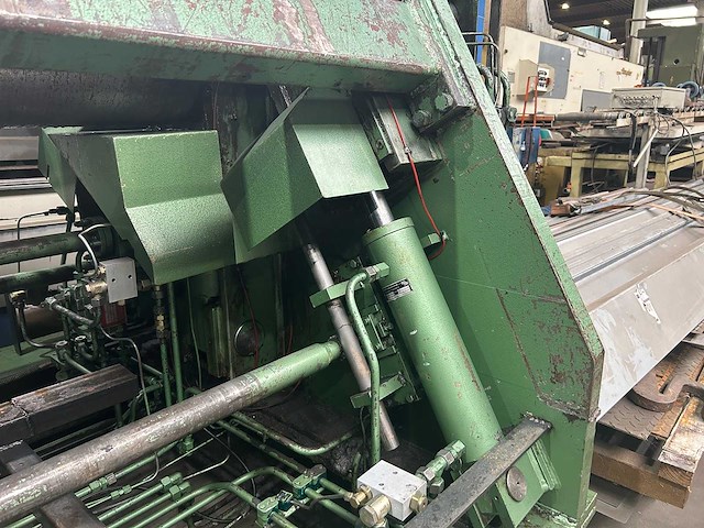 Haeusler - vrm hy l4000x6 - roll bending machine - afbeelding 9 van  11