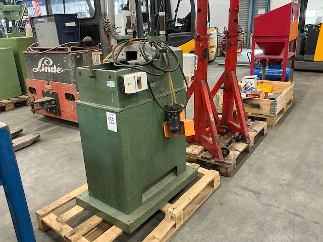 Haffner gl179 glaskraalzaagmachine - afbeelding 1 van  5